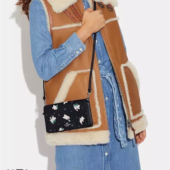 Coach boxed Anna fold clutch crossbody and card case in snowman print ⛄️ - Picture 3 of 6